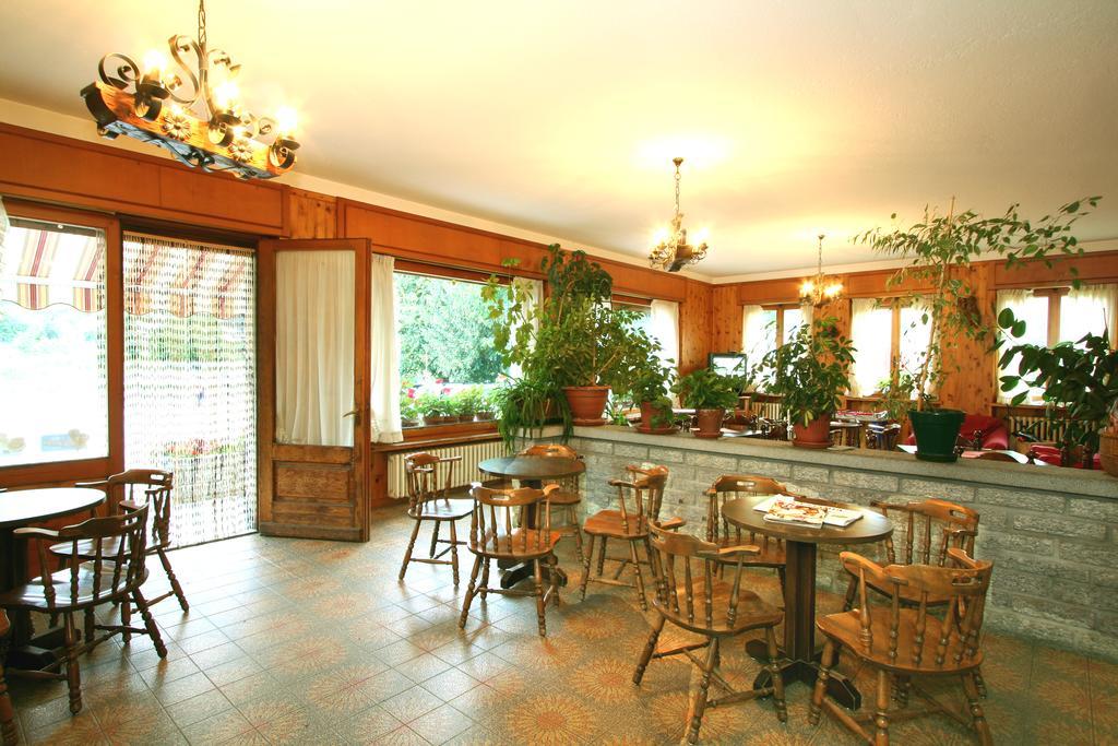 Hotel Edelweiss Villeneuve Kültér fotó