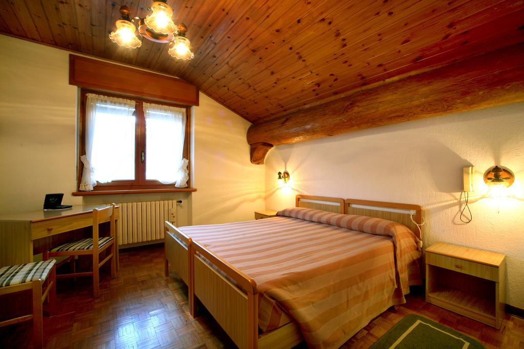 Hotel Edelweiss Villeneuve Kültér fotó