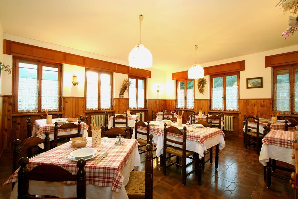Hotel Edelweiss Villeneuve Kültér fotó